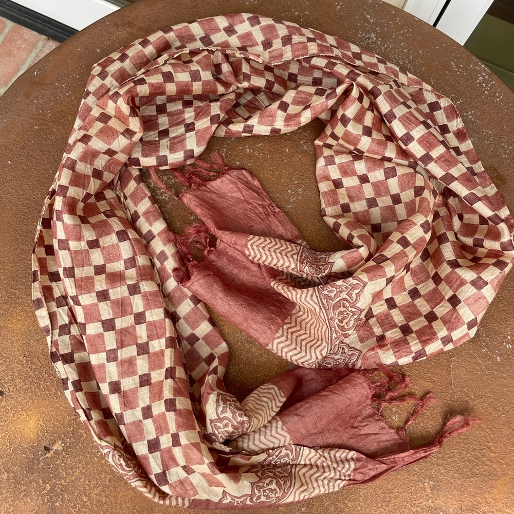 Beautiful pink fabindia scarf